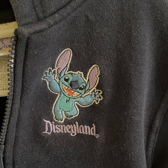 DISNEY RESORT : Young Kids Size small , Blue Stitch Zip up Hoodie , Used - Picture 2 of 8